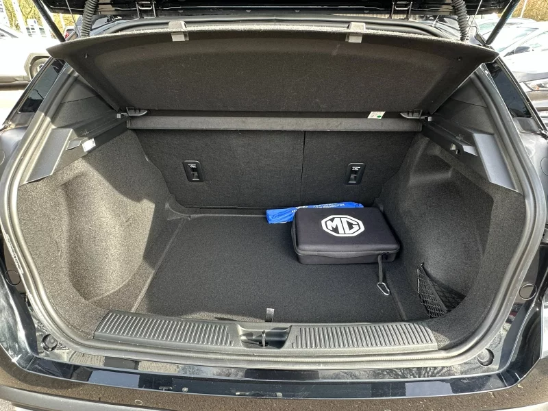 Théobald Occasion MG MG4 Electrique Berline Noir